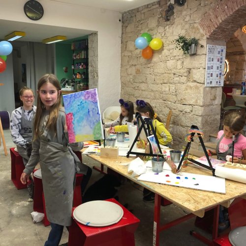 painting with children in Basel